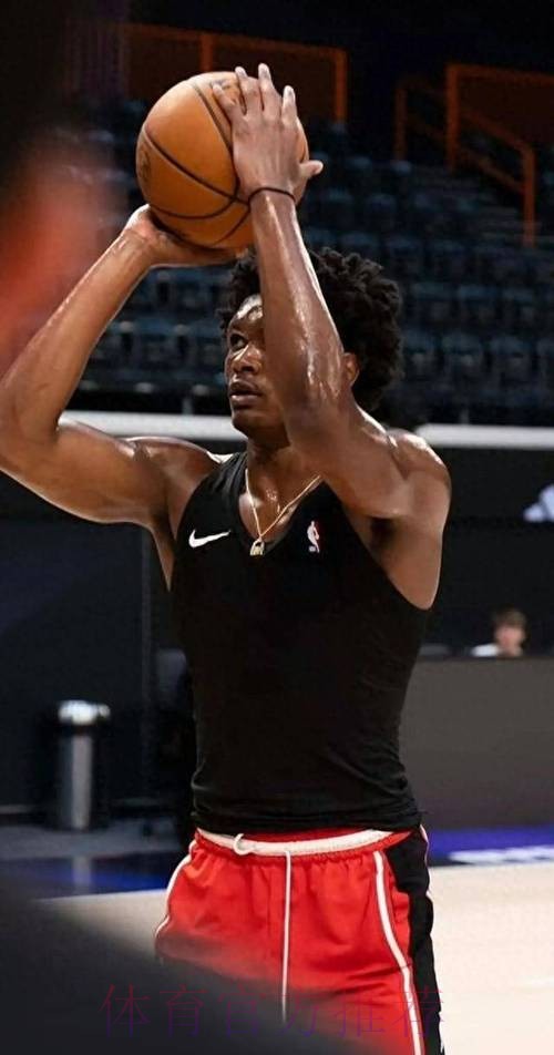 阿门:即使投篮不好我们也得找到赢球的办法,这点必须解决 阿门:即使投篮不好我们也得找到赢球的办法,这点必须解决